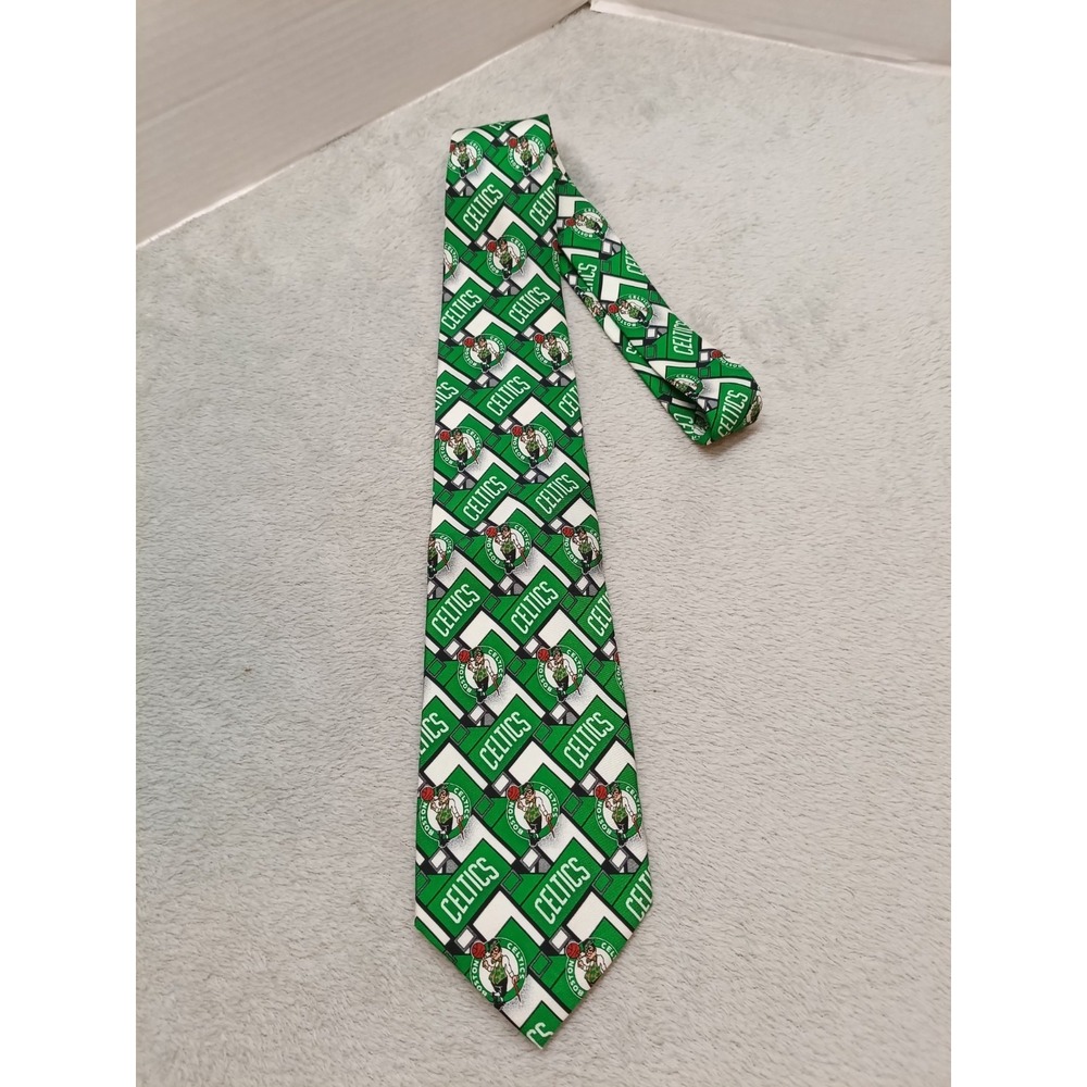 Boston Celtics NBA Novelty Men's Necktie Repeating Pattern 100% Silk Basketball